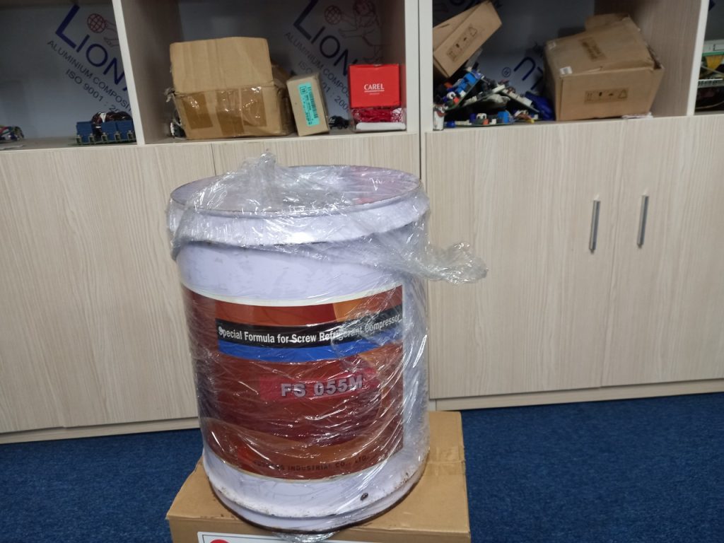 Dầu lạnh FS055M sử dụng cho loại máy nén trục vít sử dụng môi chất lạnh R22