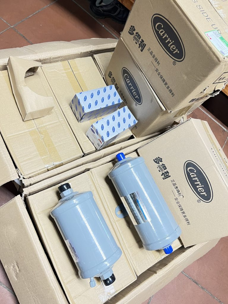 Lọc dầu Chiller Carrier